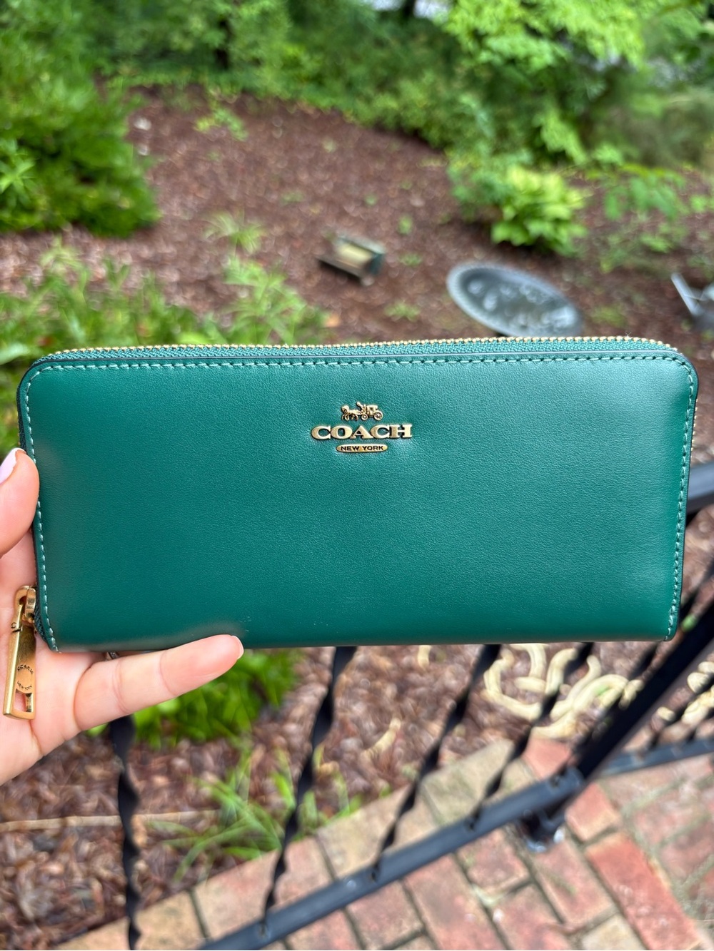Coach Long, Zip-around Green Wallet